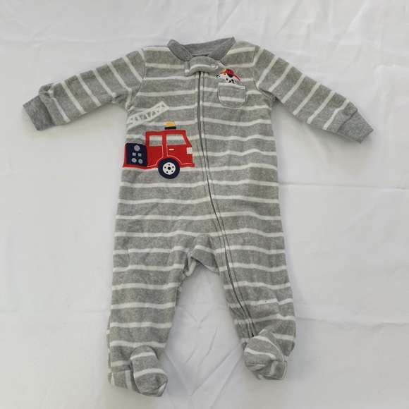 Carters, old navy baby clothes 3 month 10 items - Picture 11 of 12